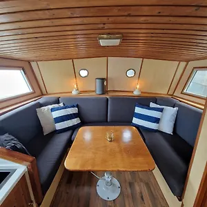 Botel Sailing